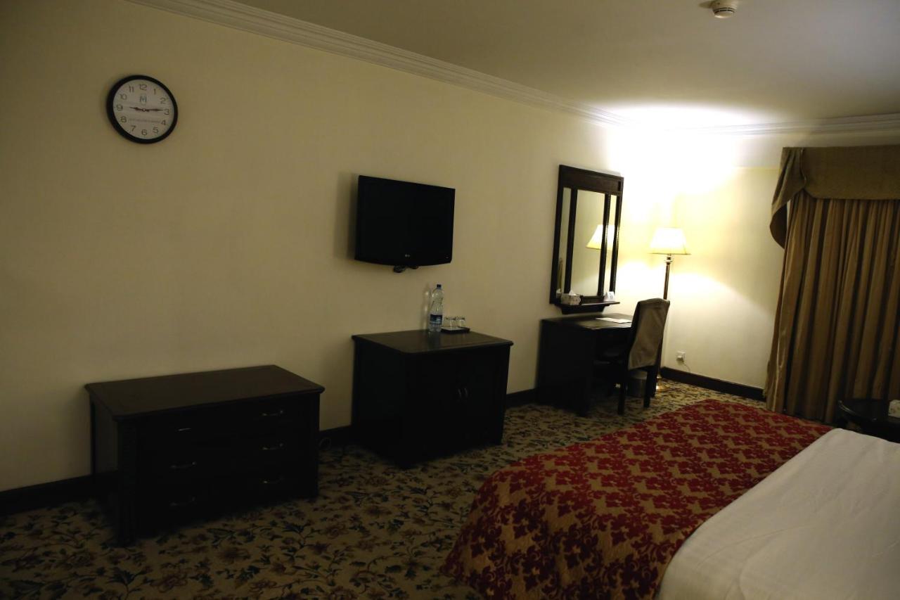 Hotel Hillview Islamabad Exterior photo