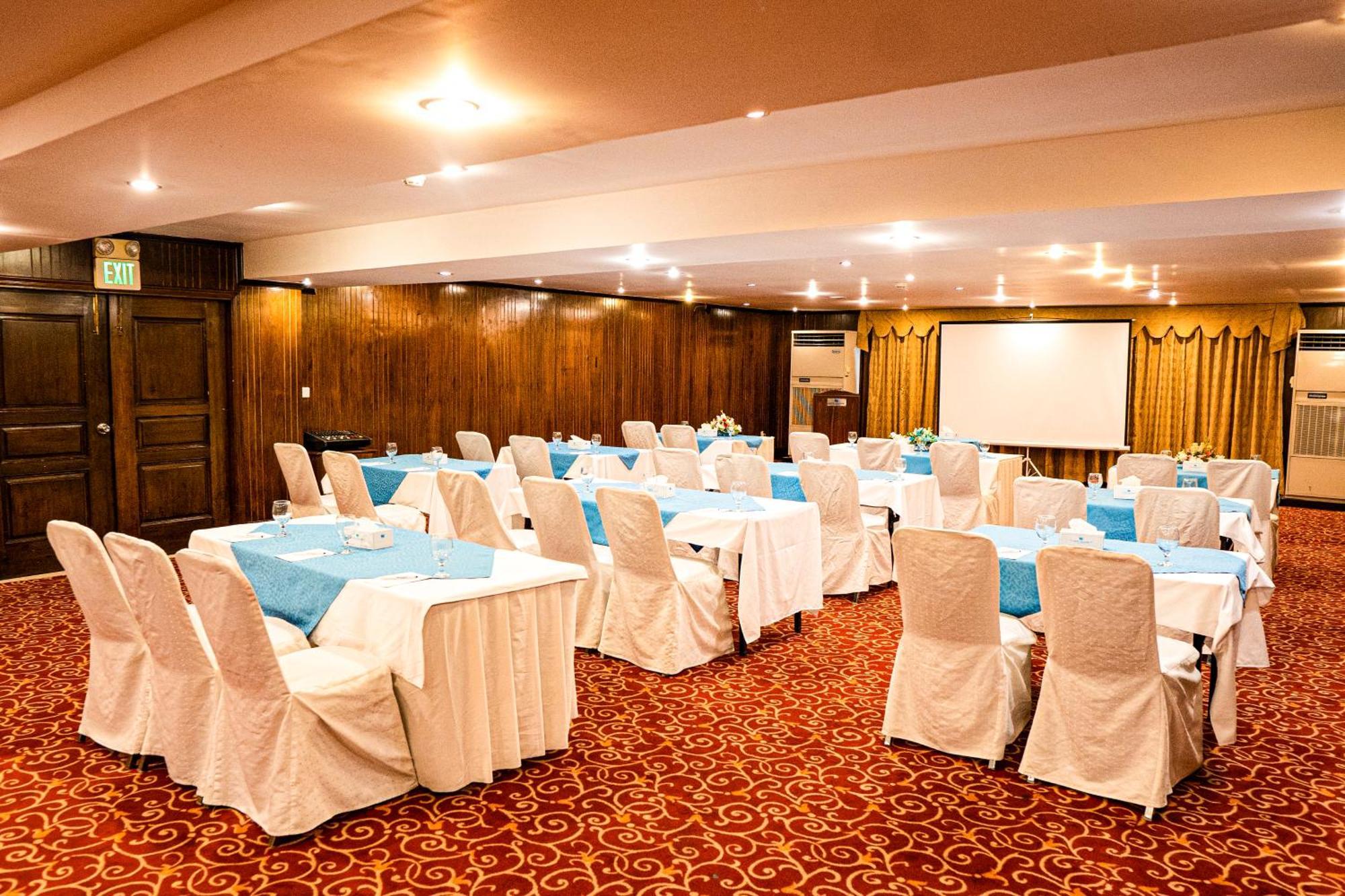 Hotel Hillview Islamabad Exterior photo